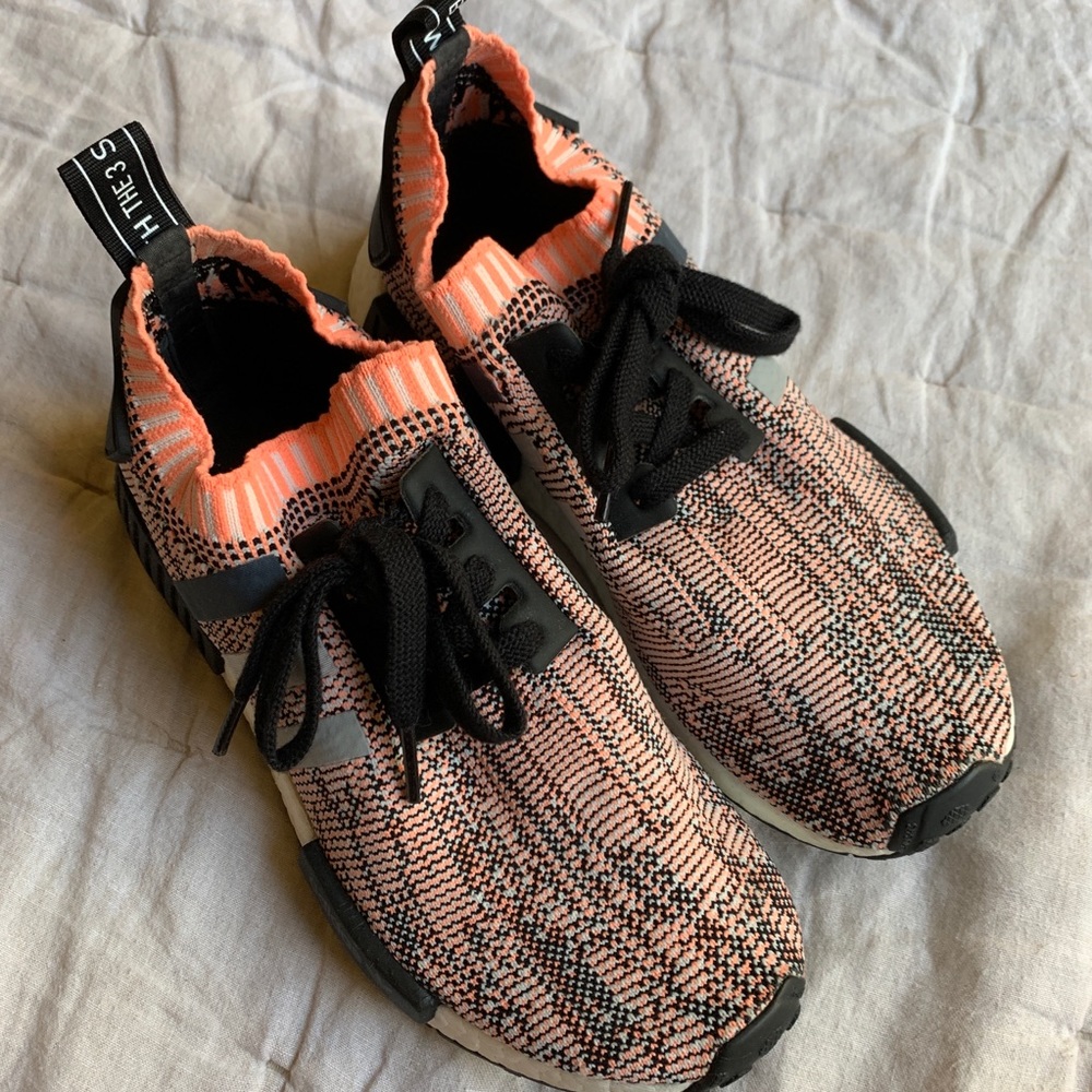 Adidas NMD Primeknit R1 - Neon Coral/Grey/Black